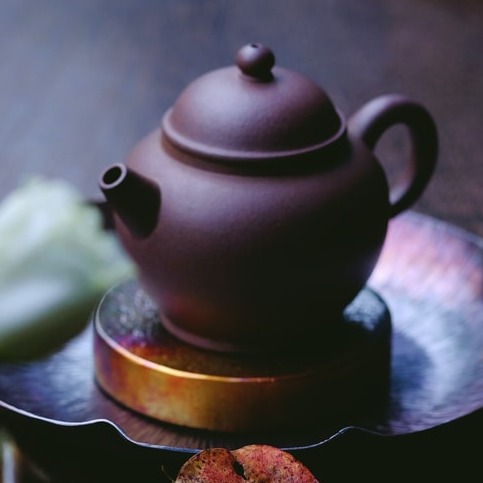 teapot with pu'er tea